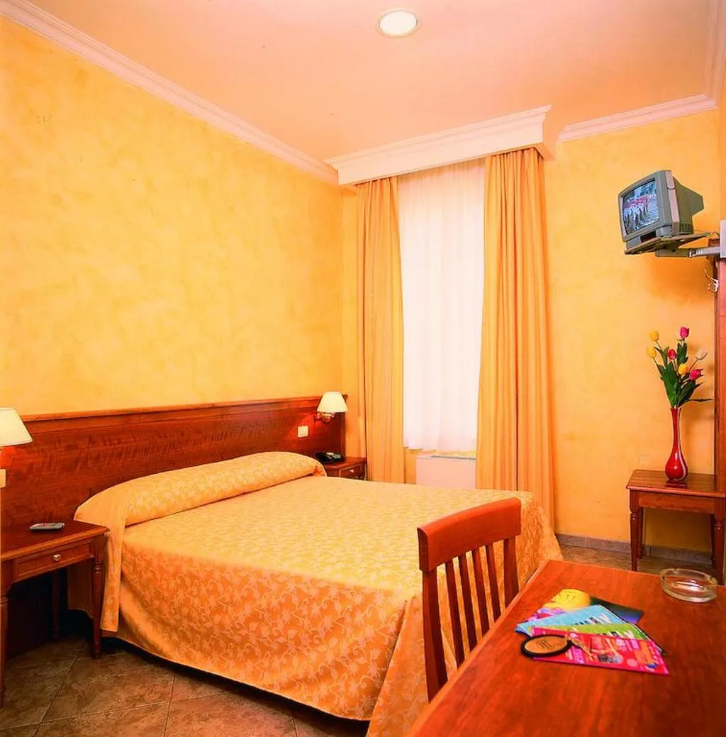 Room, Kriss, Rome