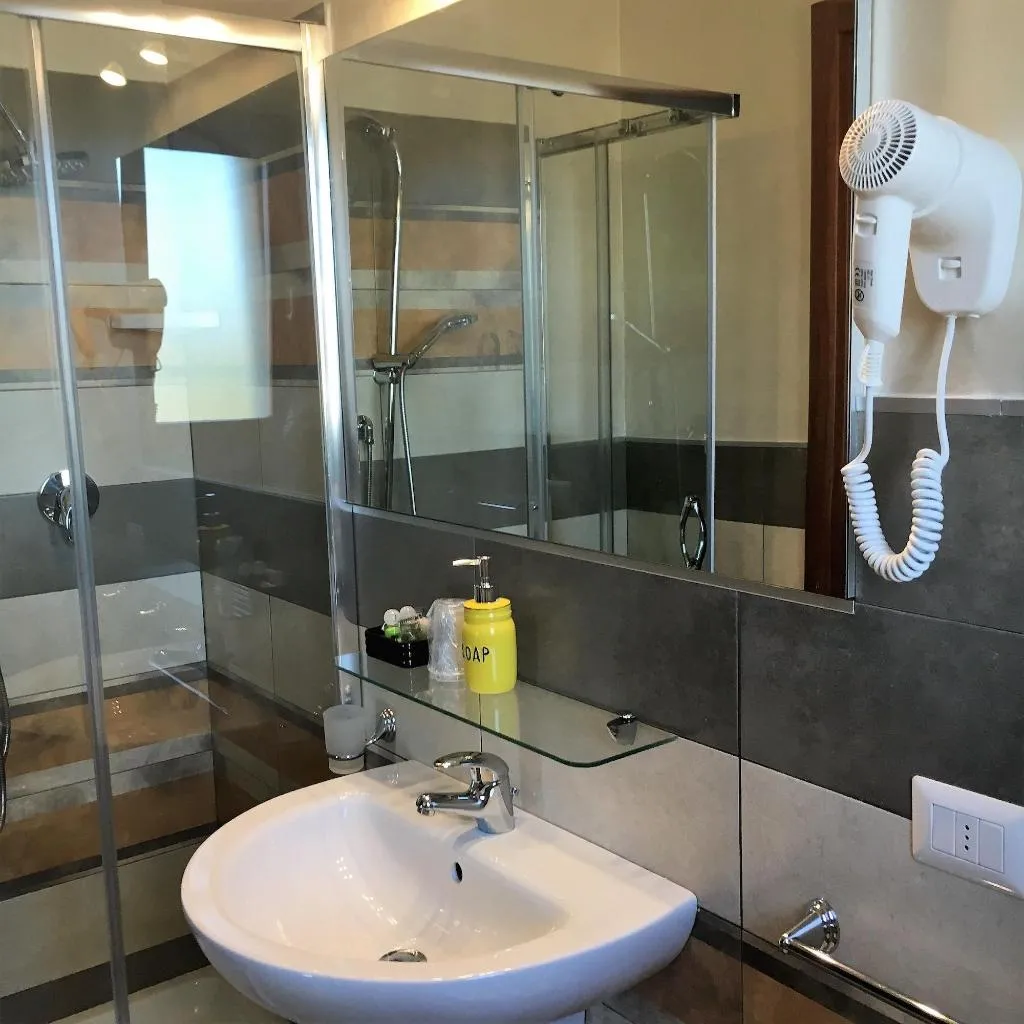 Room, La Piazzetta Guest House, Olbia