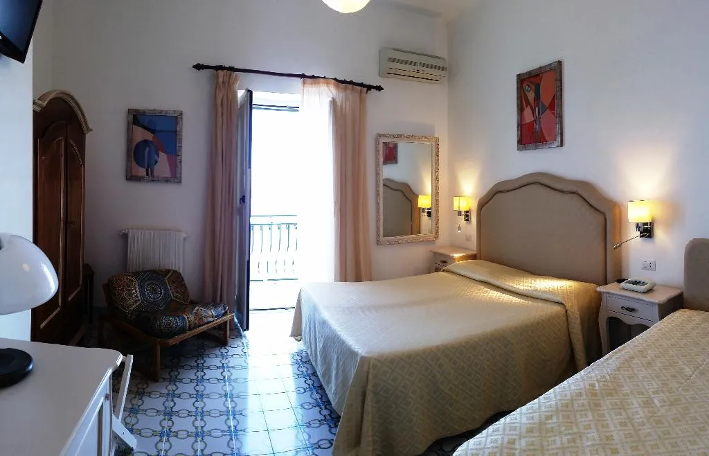Double or Twin SUPERIOR SEA VIEW Room, La Perla, Naples