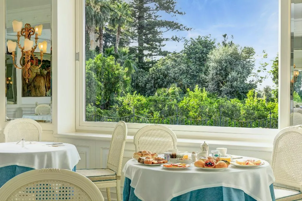 Restaurant, Grand Hotel De La Ville, Naples