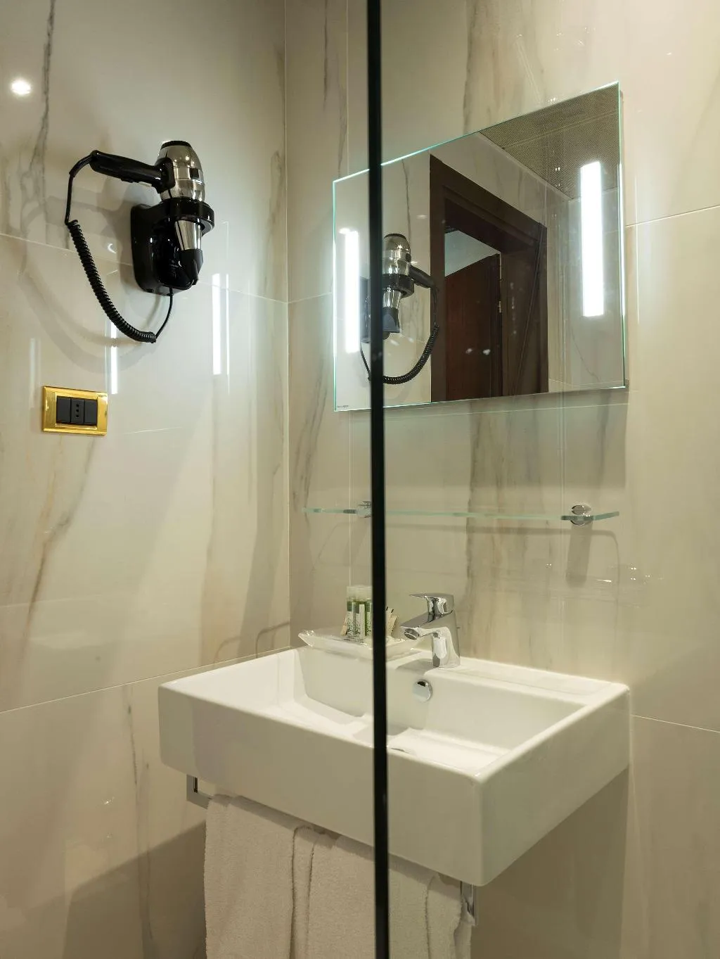 Room, c-hotels Concorde Milano, Milan