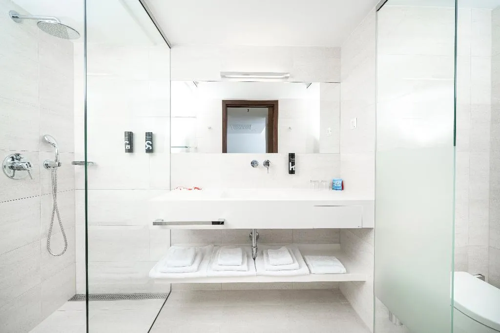 DOUBLE CLASSIC WITH BALCONY Room, Hotel Parentium, Istria