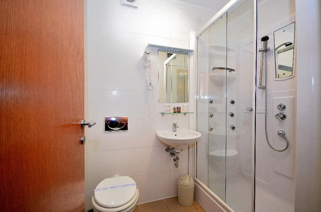 Double or Twin SEA VIEW WITH BALCONY Room, Stella Maris, Split