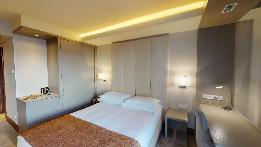 DOUBLE SINGLE USE WITH BALCONY Room, Smy Lisboa, Lisbon