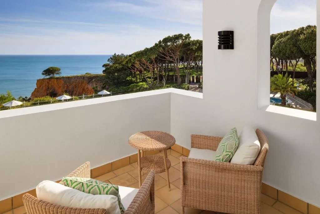 DOUBLE DELUXE OCEAN VIEW Room, Pine Cliffs Resort, Algarve