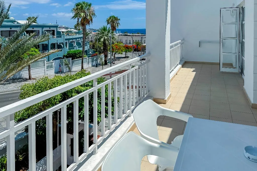 Room, Parque del Sol, Tenerife