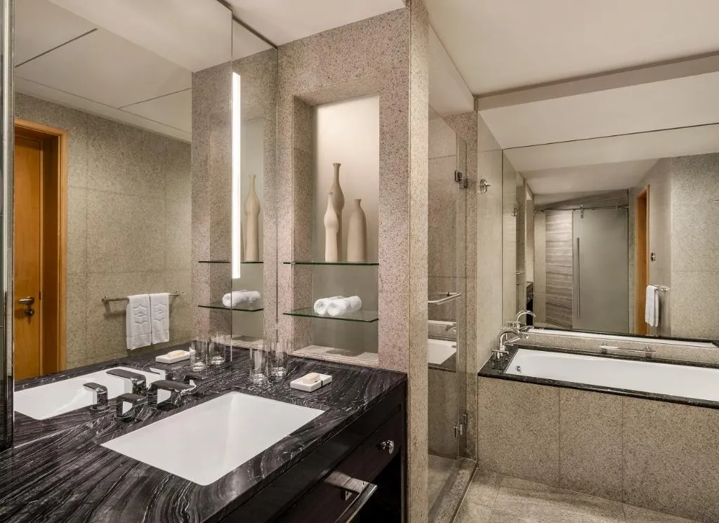Room, Shangri-La Dubai, Dubai