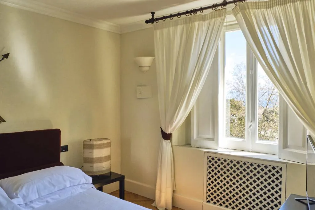 Room, Casa Rubinacci, Naples
