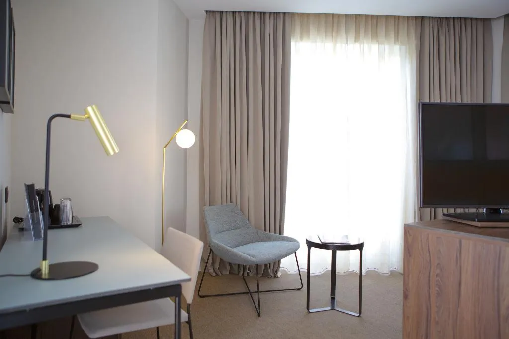 DOUBLE DELUXE WITH TERRACE Room, Hotel Riu Plaza España, Madrid