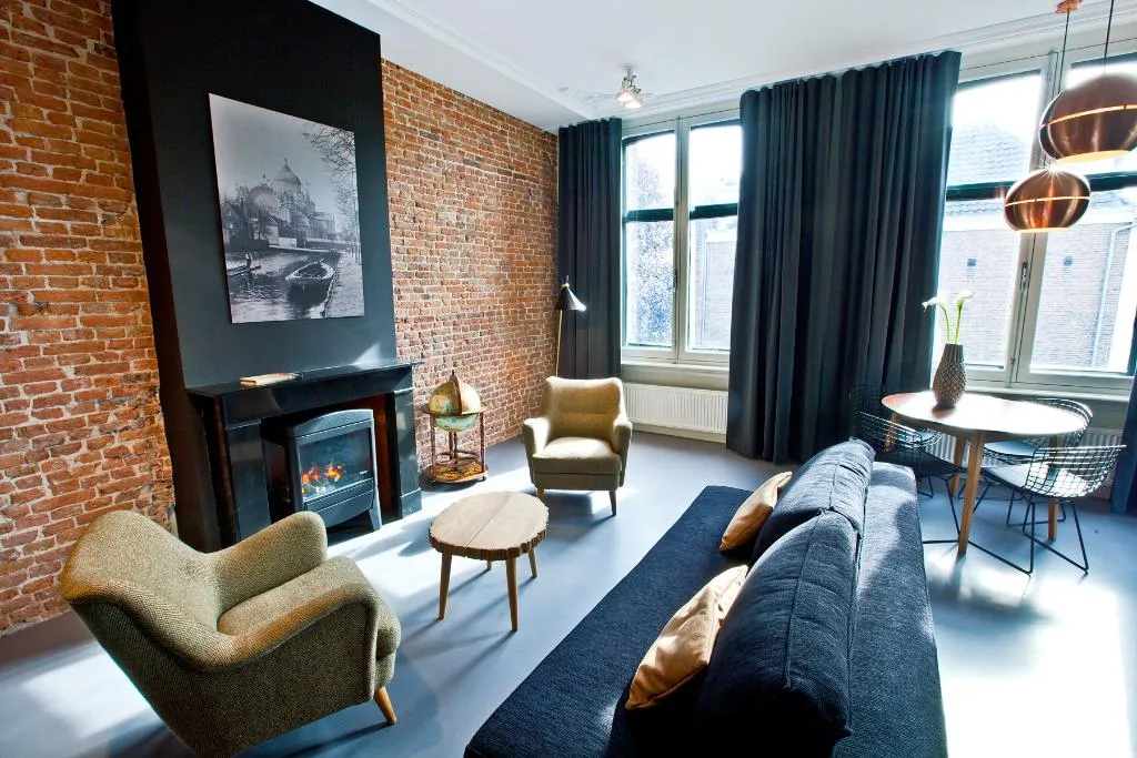 Double or Twin CAPACITY 2 ONE BEDROOM Room, Hotel V Frederiksplein, Amsterdam