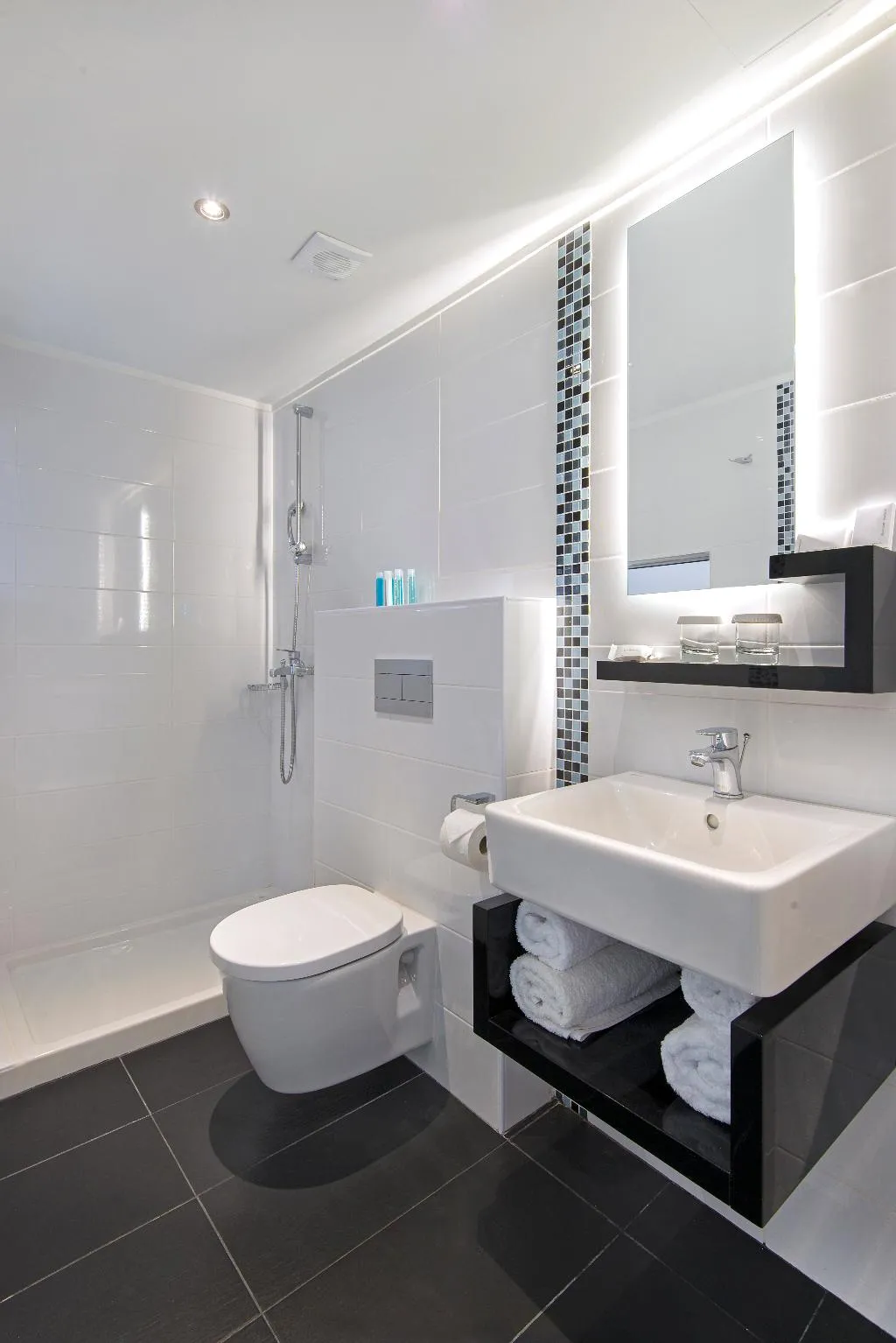 TRIPLE STANDARD Room, Semiramis City Hotel, Rhodes