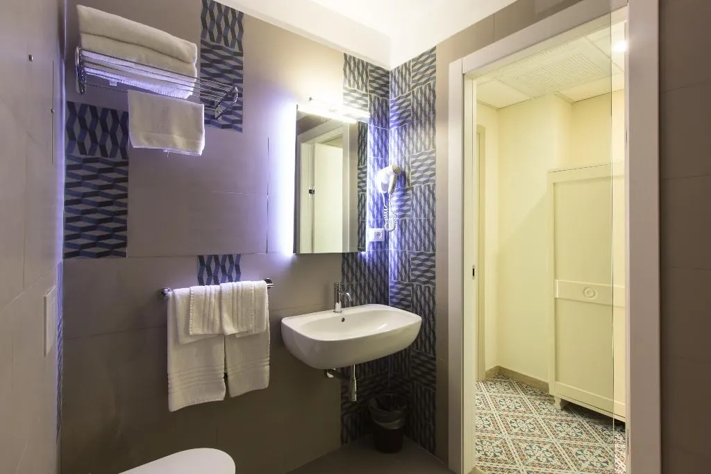 Room, Saracen Sands Hotel & Congress Centre, Palermo