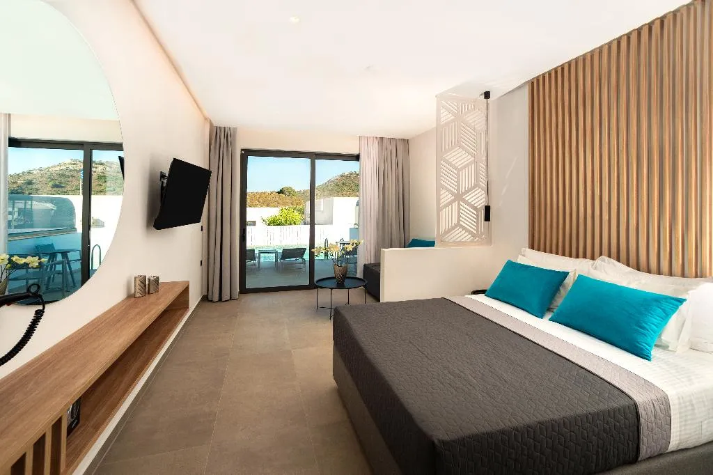 SUITE SUPERIOR WITH PRIVATE POOL Room, Zoes, Rhodes