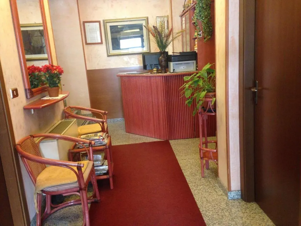 Lobby, Hotel La Caravella   Milano, Milan