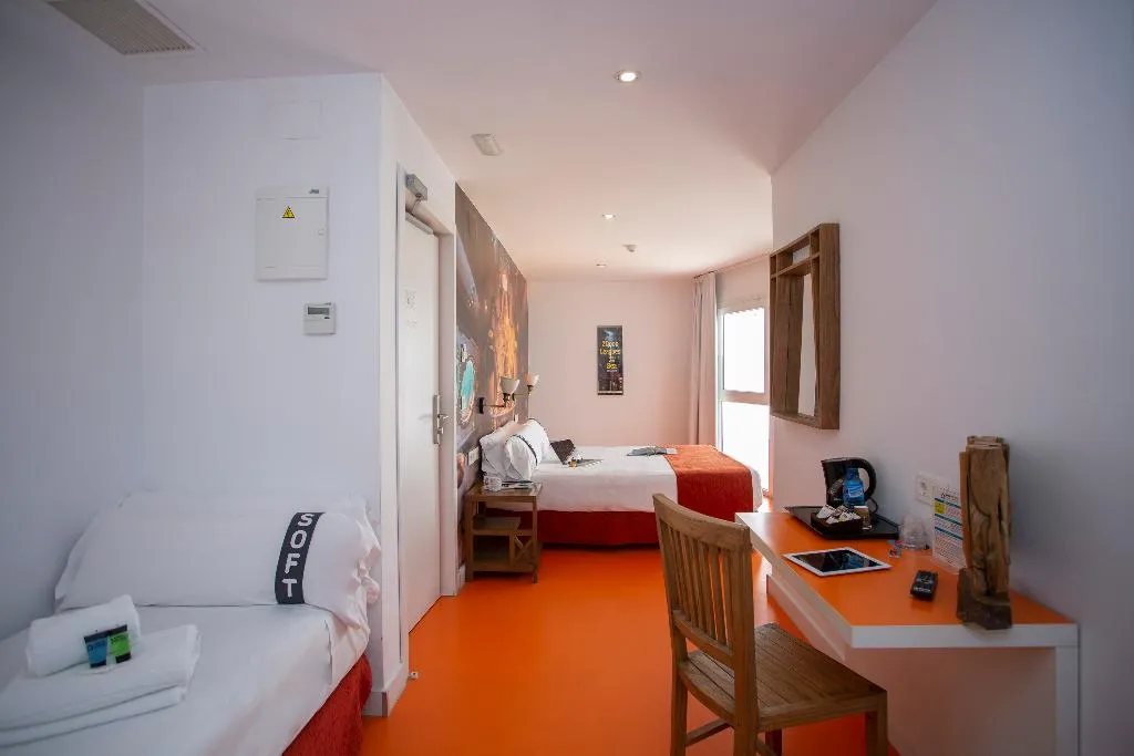 FAMILY ROOM CAPACITY 3 Room, Casual del Mar Málaga, Costa Del Sol