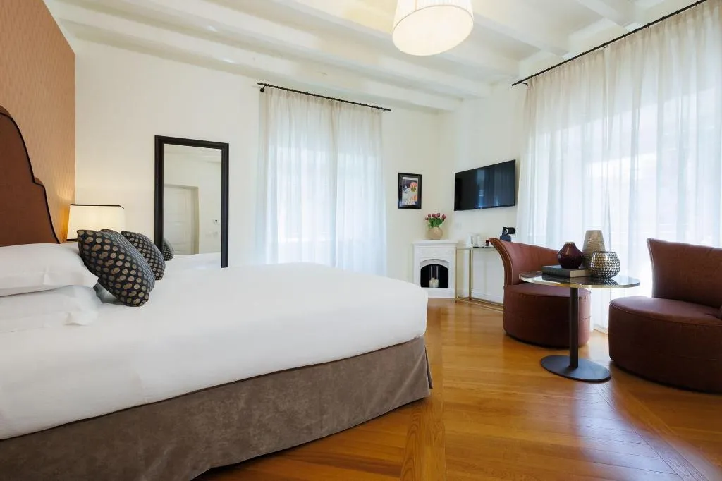 Room, Maison Santa Croce, Florence