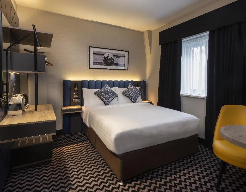 DOUBLE BASIC Room, Academy Plaza Hotel, Dublin