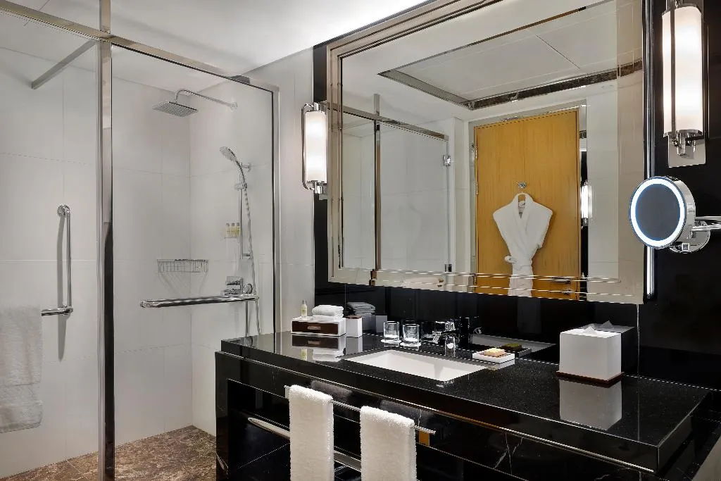 DOUBLE EXECUTIVE Room, Hilton Dubai Palm Jumeirah, Dubai
