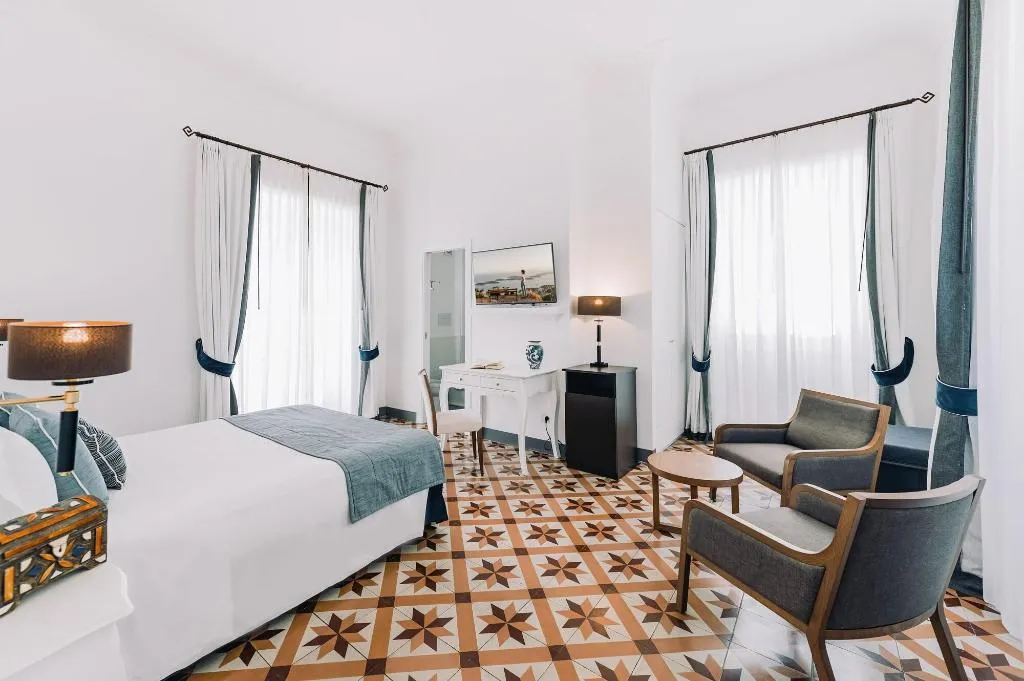 Room, Amalfi Luxury House, Naples