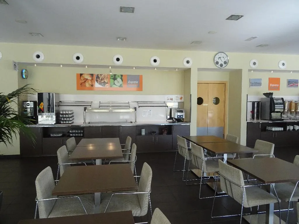 Restaurant, Holiday Inn Express Barcelona - Sant Cugat, Barcelona