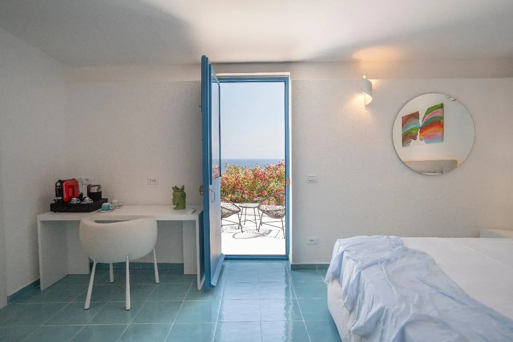 DOUBLE DELUXE OCEAN VIEW Room, Borgo Del Cannitello Romantic Boutique Resort, Palermo