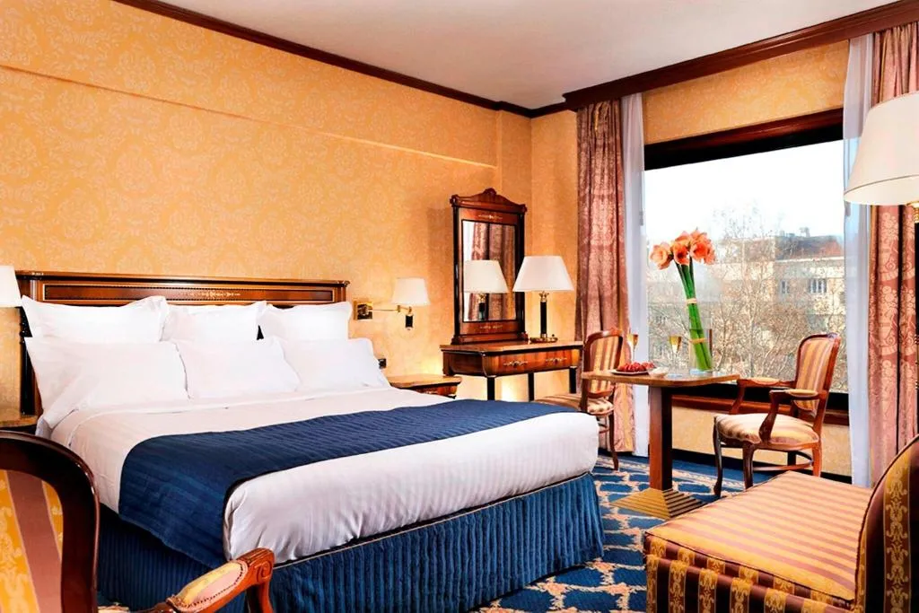 Room, Marriott Hotel Milan, Milan