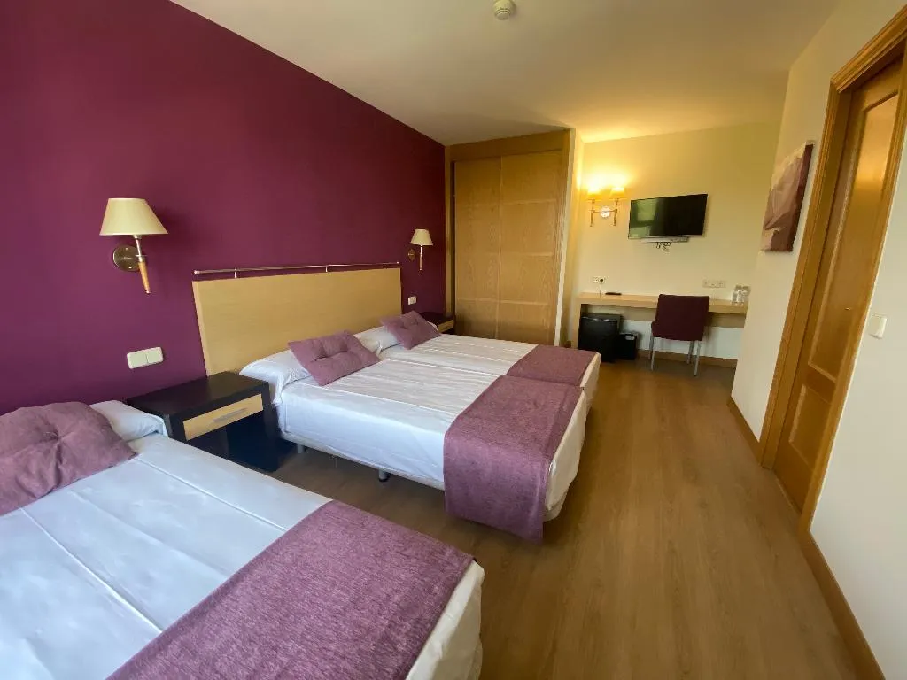 TRIPLE STANDARD Room, Hotel Equo Aranjuez, Madrid