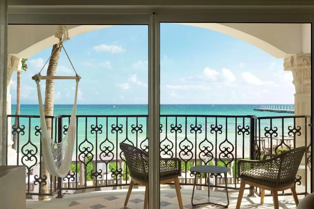 JUNIOR SUITE OCEAN FRONT KING BED Room, Hyatt Vivid Playa Del Carmen - Adults Only, Playa Del Carmen