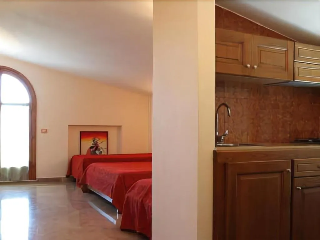 Room, Le Due Sirene, Naples