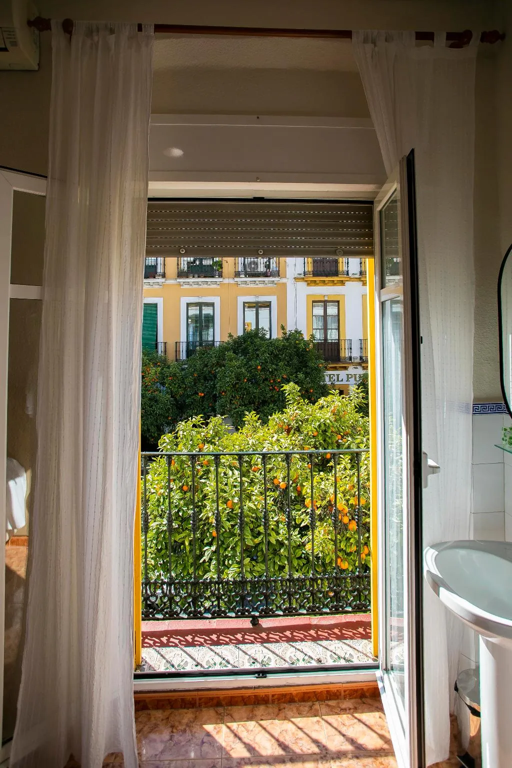 DOUBLE Shared internal bathroom Room, Pensión dulces sueños, Seville