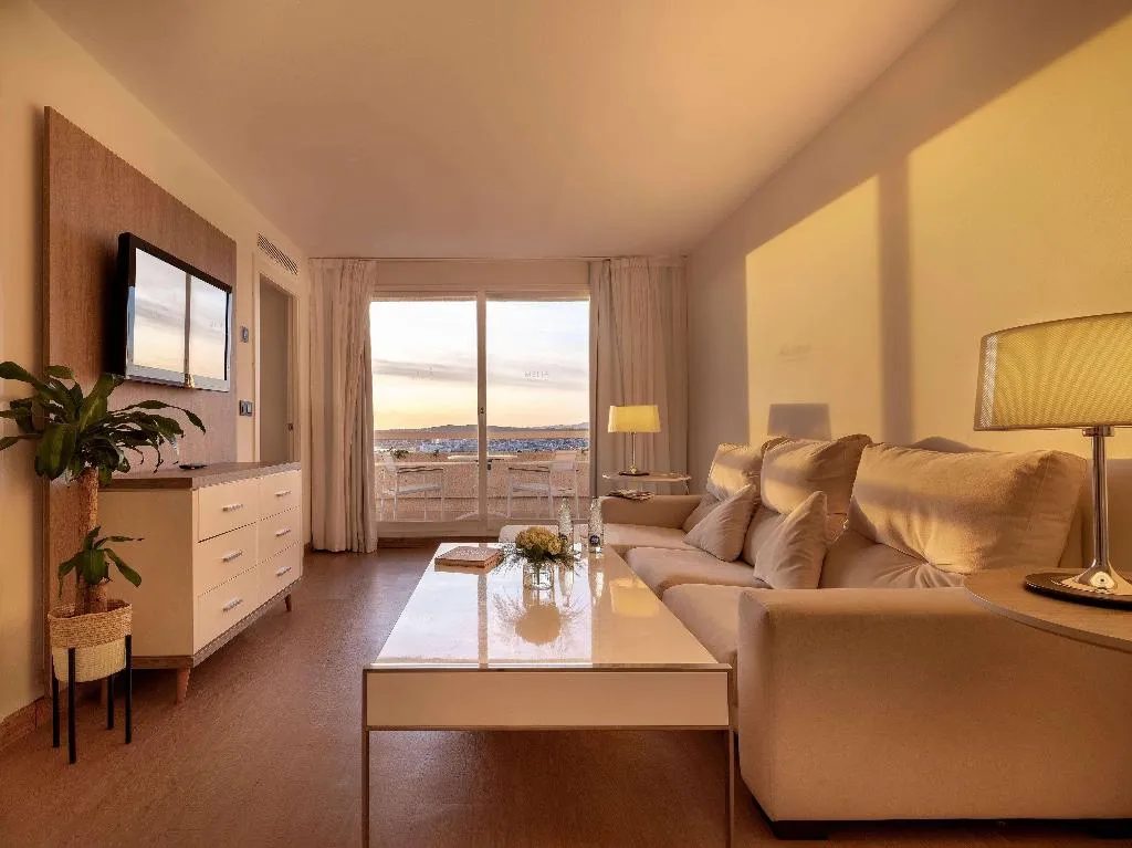 JUNIOR SUITE STANDARD Room, Melia Sitges, Costa Brava