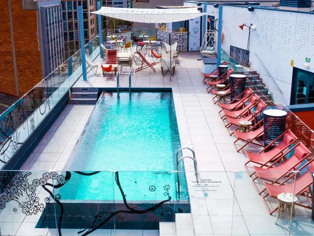 Pool, ibis Styles Barcelona City Bogatell, Barcelona