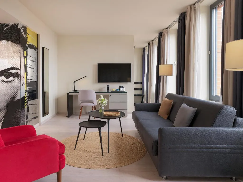 SUITE CAPACITY 3 Room, H10 Berlin Ku'Damm, Berlin