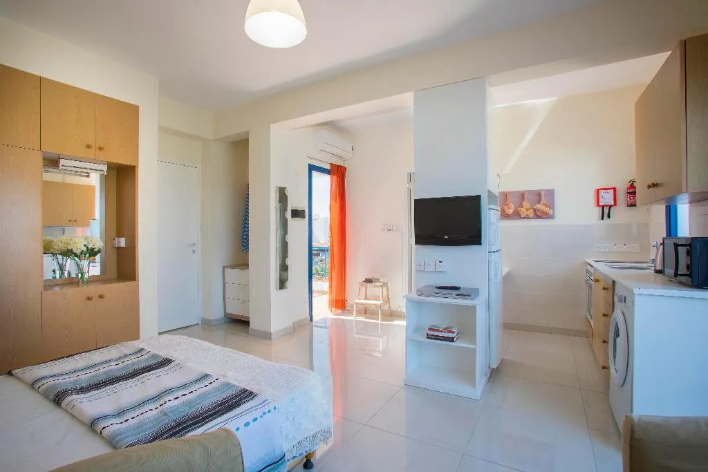 STUDIO STANDARD Room, Flouressia Gardens, Cyprus
