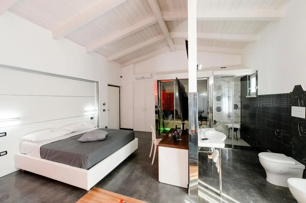 Room, X Hotel, Naples