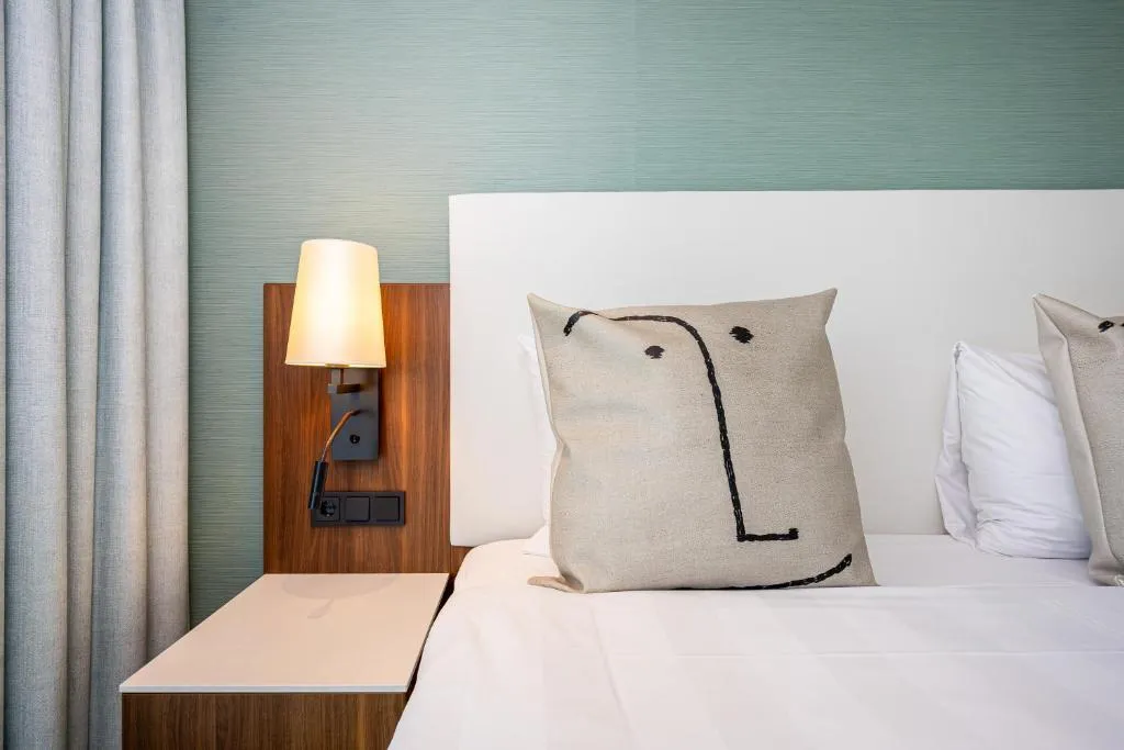 DOUBLE SUPERIOR Room, Van der Valk Hotel Schiphol, Amsterdam