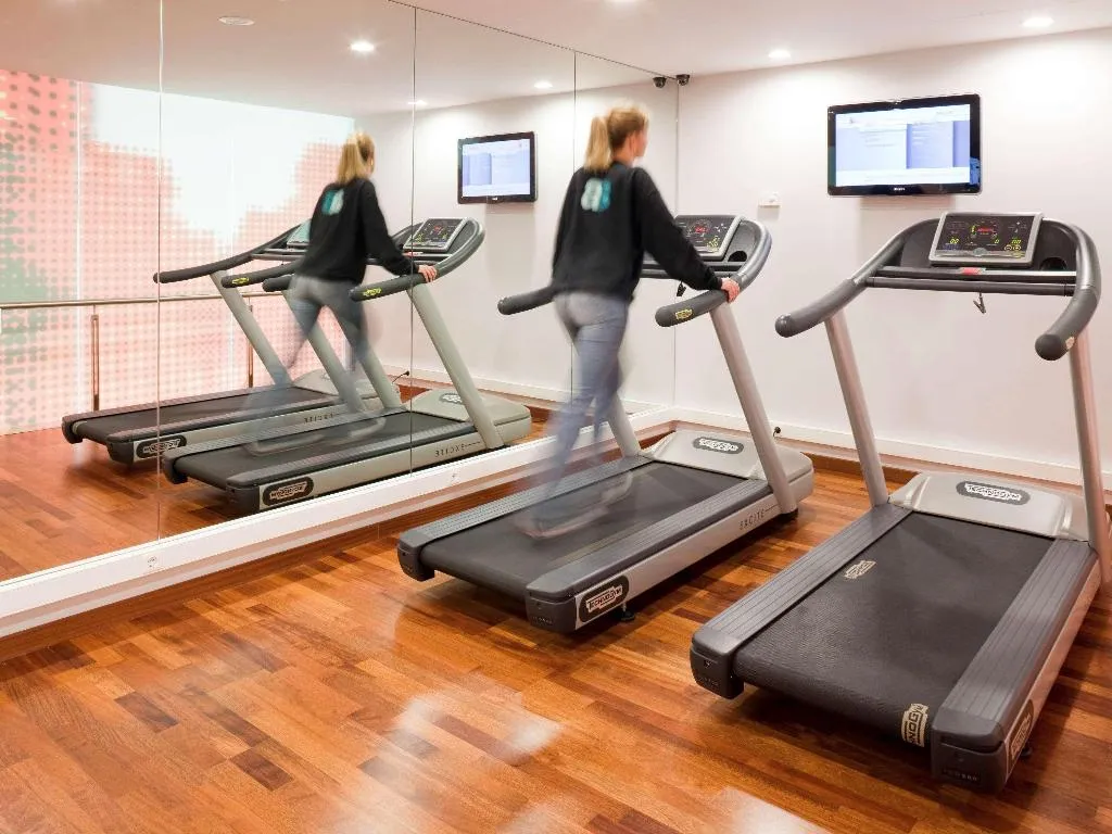 Sports and Entertainment, Ibis Barcelona Pza Glories 22, Barcelona