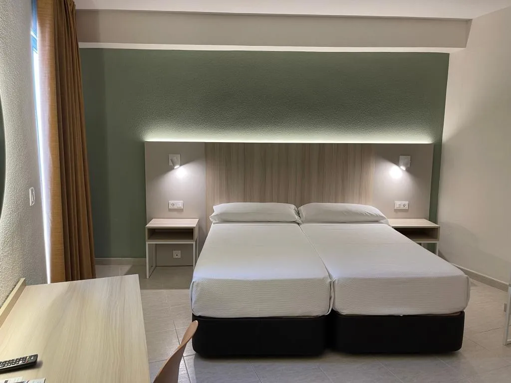 Double or Twin WITH BALCONY Room, Marconi, Costa Blanca