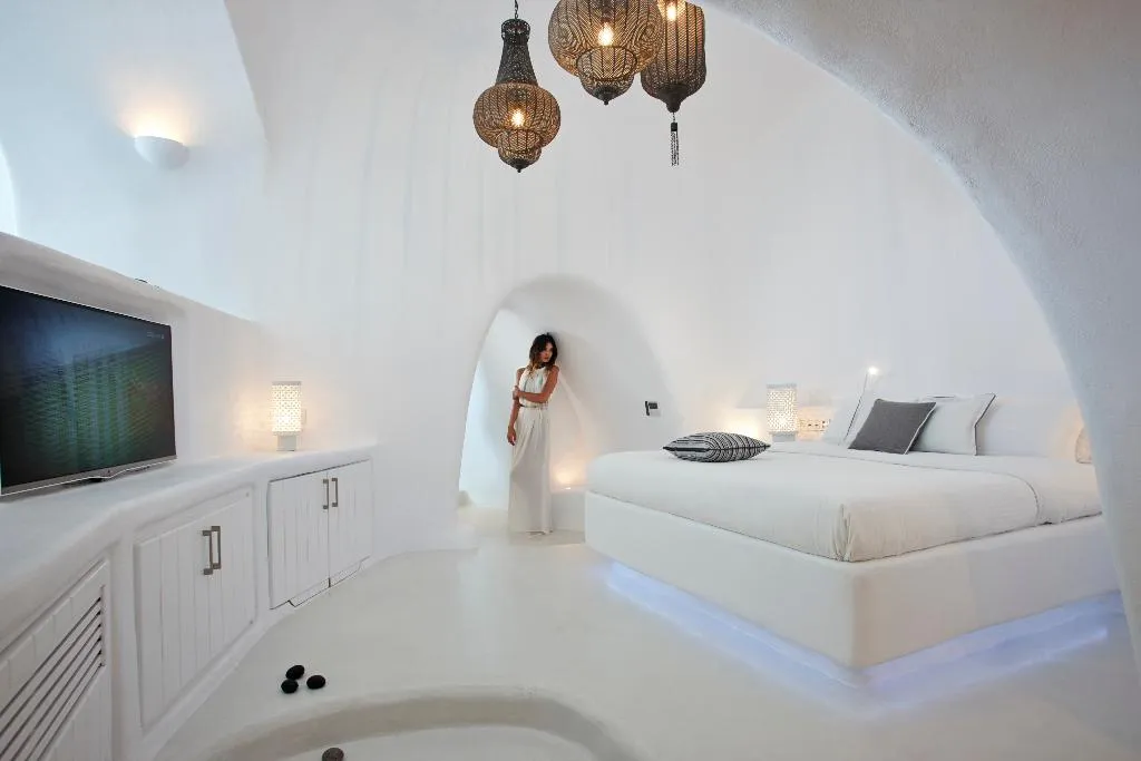 SUITE WITH PRIVATE POOL Room, Infinity Suites & Dana Villas, Santorini