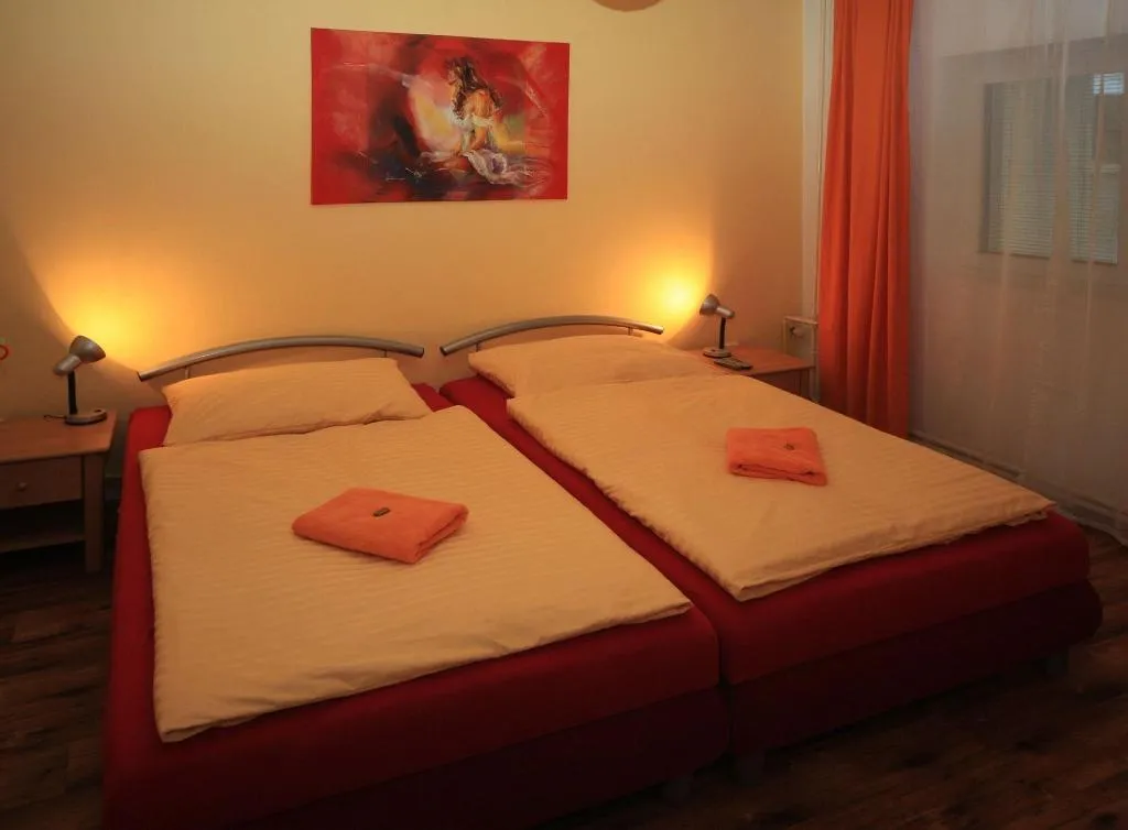 Room, Penzion V Roklích, Prague