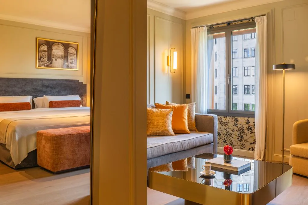 JUNIOR SUITE WITH VIEWS Room, El Avenida Palace, Barcelona