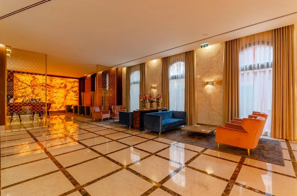Lobby, Turim Boulevard, Lisbon