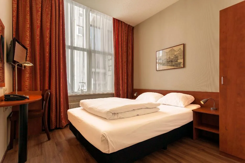 Double or Twin STANDARD Room, A-train, Amsterdam
