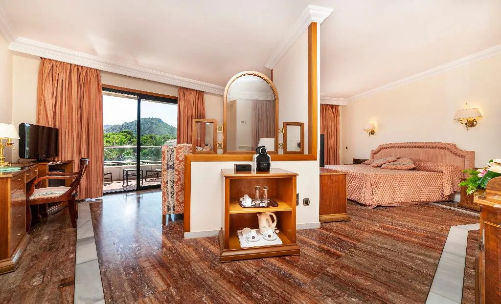 JUNIOR SUITE SEA VIEW WITH BALCONY Room, Serrano Palace, Majorca