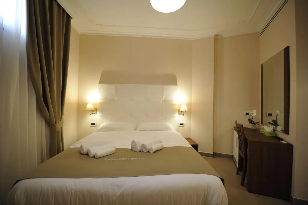 Room, Villa Zaccardi, Rome