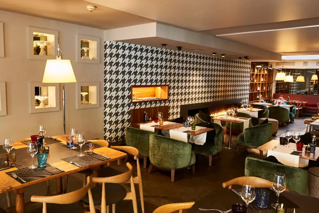 Restaurant, Villa Emilia, Barcelona