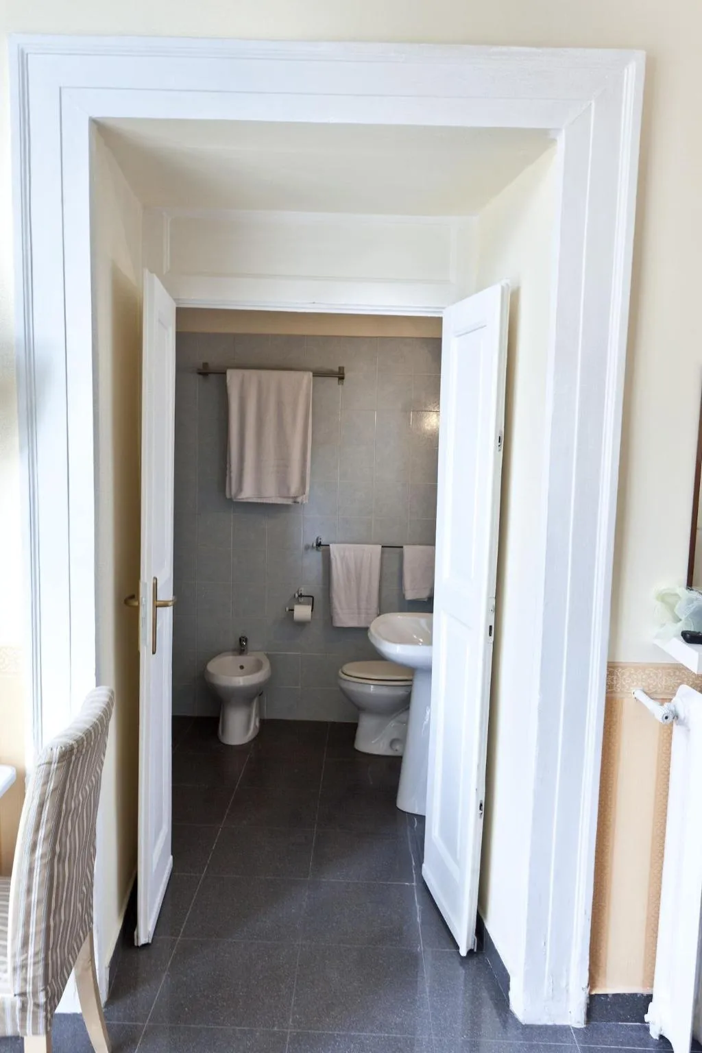 Room, Medinaples, Naples