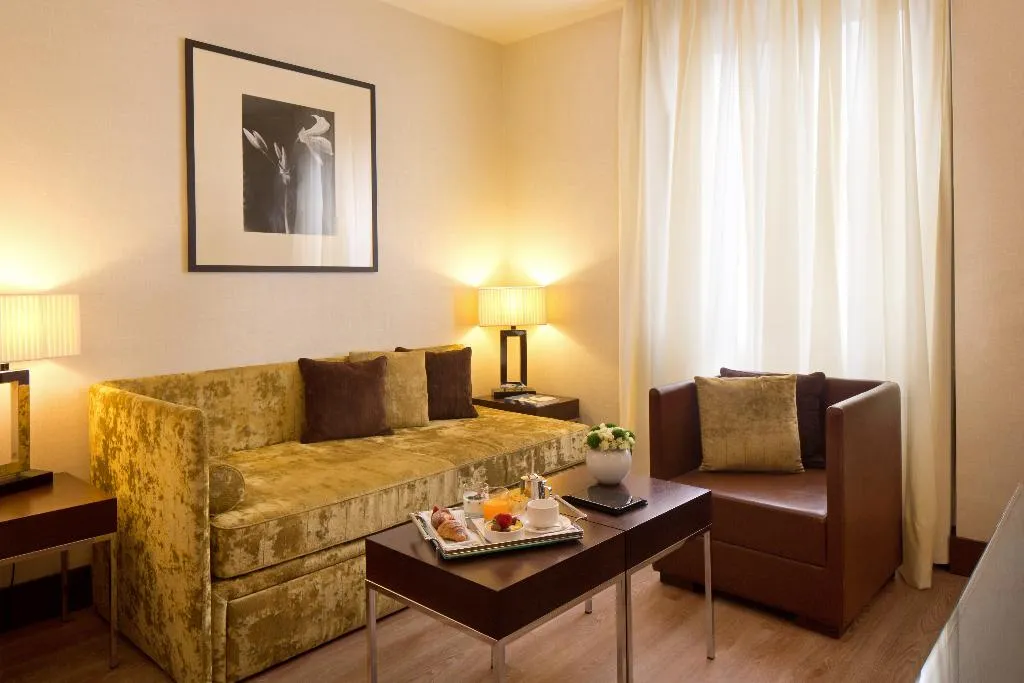 SUITE STANDARD Room, Starhotels Ritz, Milan