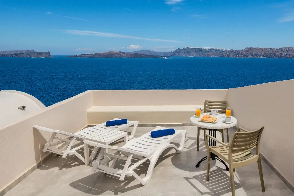 Room, Kokkinos Villas, Santorini