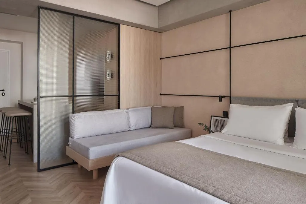 Room, Newel Psychiko, Athens